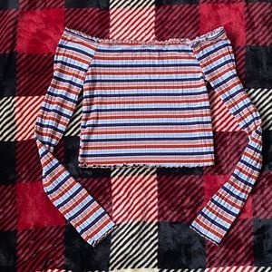 Long sleeve crop top